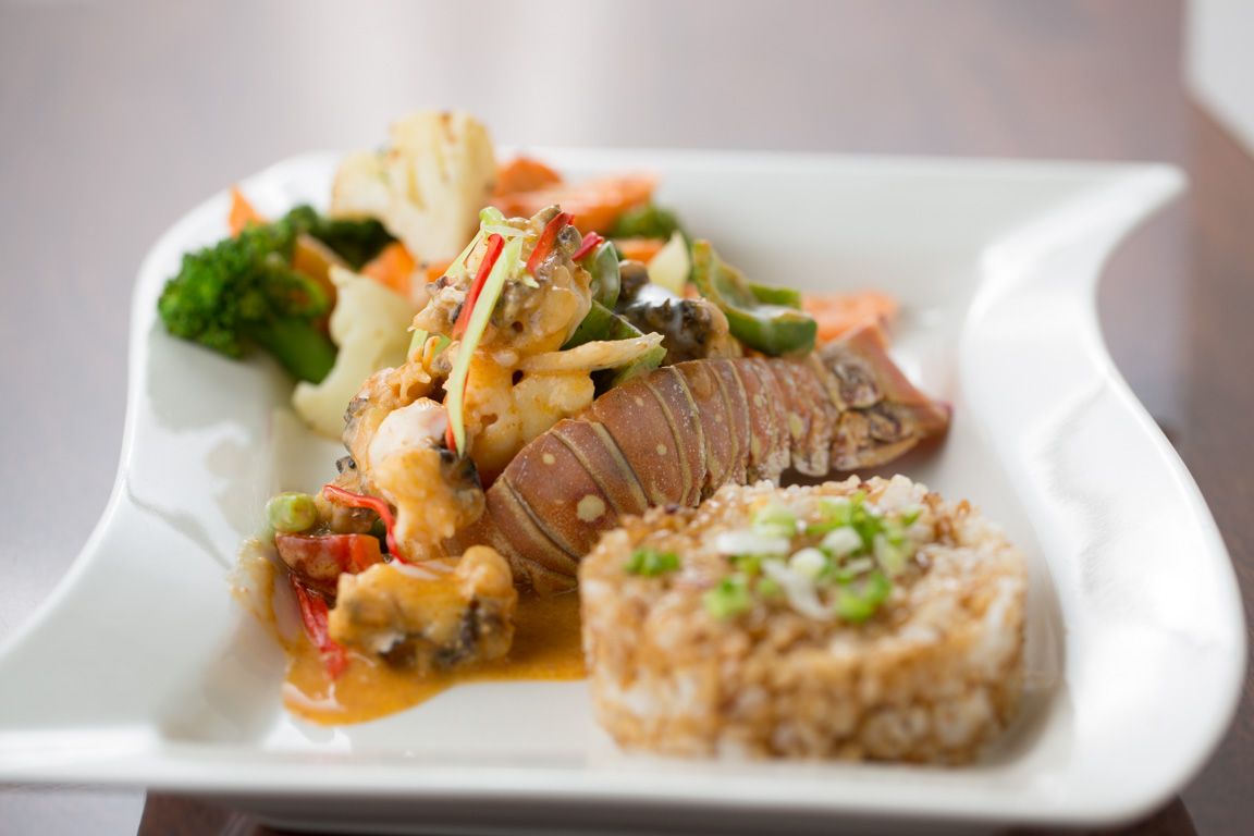 LOBSTER TAIL IN THAI MASSAMAN CURRY SAUCE (3)